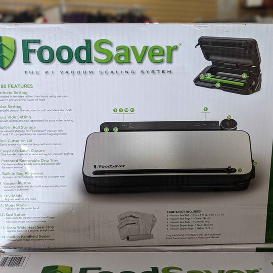 FoodSaver Vacuum Sealing System with Handheld Sealer Attachment